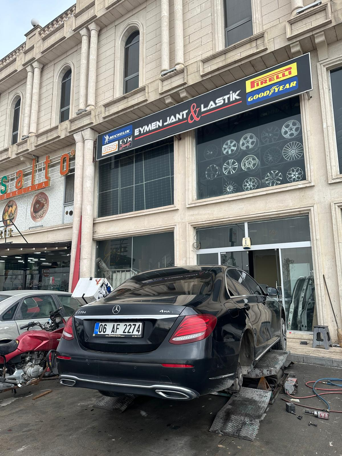 Güvenli lastik oteli ve sezonluk lastik saklama hizmeti